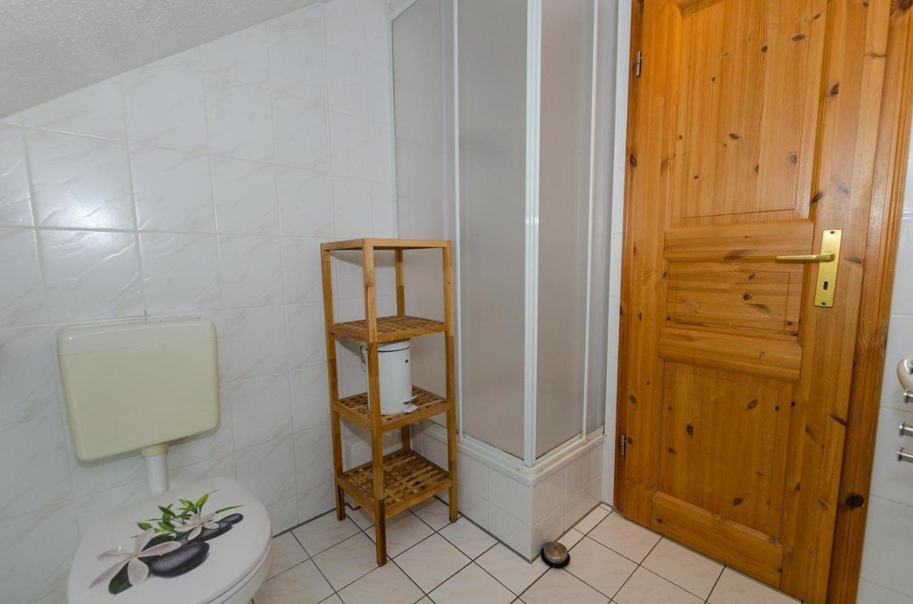 3-R-Ferienwohnung-Fuer-3-Personen-In-Schaprode-Auf-Ruegen-Zi4 Eksteriør billede